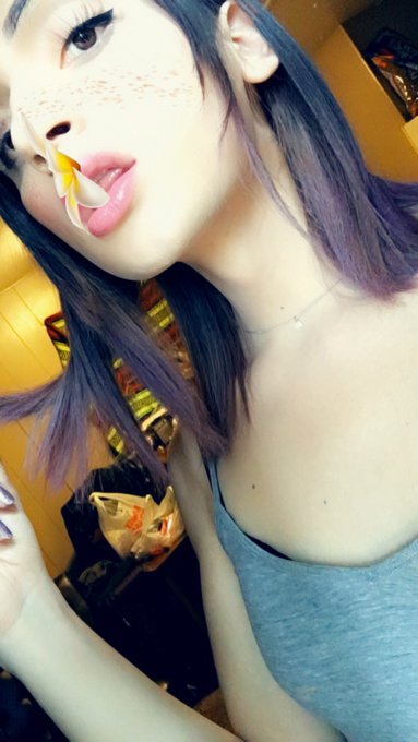 Messing with Snapchat filters today cuz boredom. Need to make some new videos ? #trans #tgirl #porn https://t