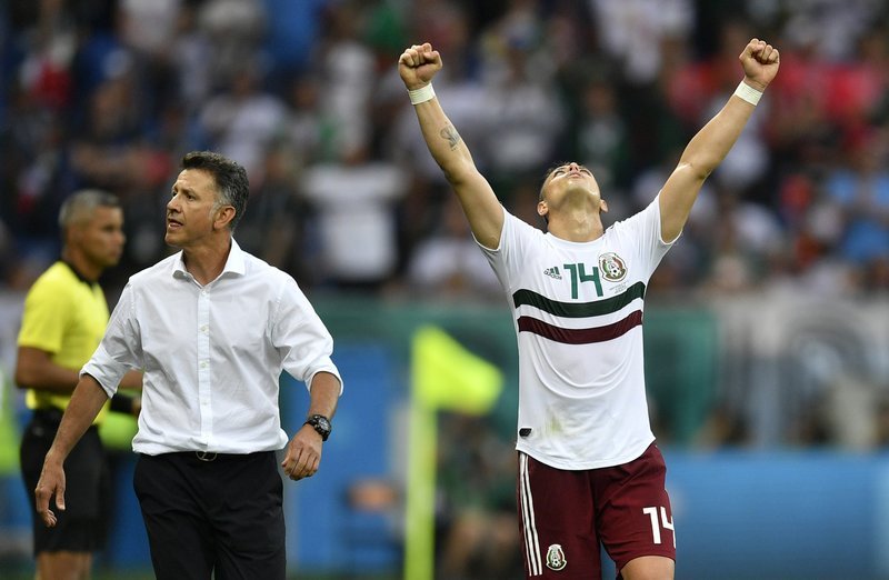 DavidKelly1290's tweet image. Coming up on #KOLDNews13 Sports @ 10:25 I&apos;ve got #AndresCantor you not ONCE but TWICE! #GOOOOL #VamosMexico # #ElTri #Telemundo Photos: @AP