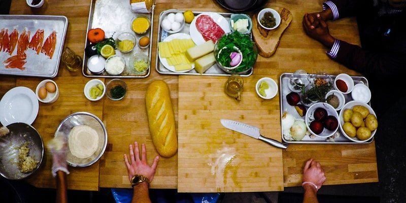 ThinkTankExile's tweet image. TV’s First Competitive Weed Cooking Show Premieres On Netflix (Dank meals and high judges? The moment we’ve been waiting for has arrived…sort of) bit.ly/2yDchFc