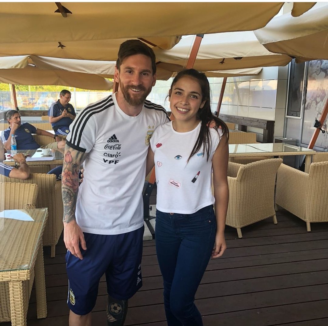 Leo Messi 🔟 on Twitter: "Leo #Messi with Pavón's sister. #WeAreMessi #