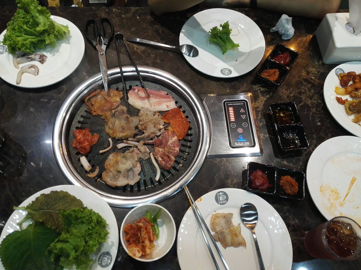 yuji288's tweet photo. เมื่อวานไปกินอาหารปิ้งย่างเกาหลีที่ Korean Town มา ชื่อร้าน Viking Korean BBQ Buffet คนละ 359 ของเยอะมาก (1)  #อร่อยไปแดก #รีวิวเกาหลี https://t.co/aYVUBwhT8L