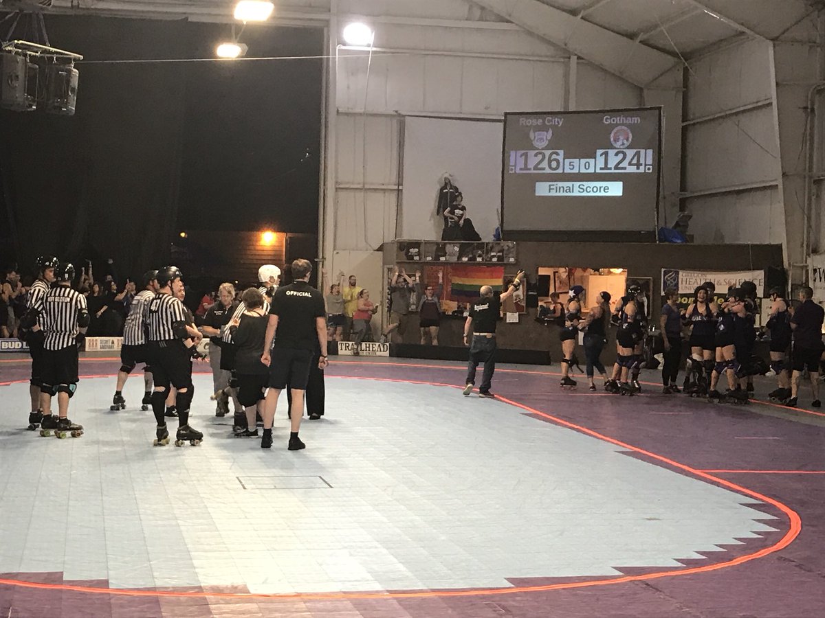 RoseCityRollers's tweet image. And the @RCRAllStars take the W in an AMAZING game with a relentlessly tough @gothamgirls . #WFTDAFinalScore