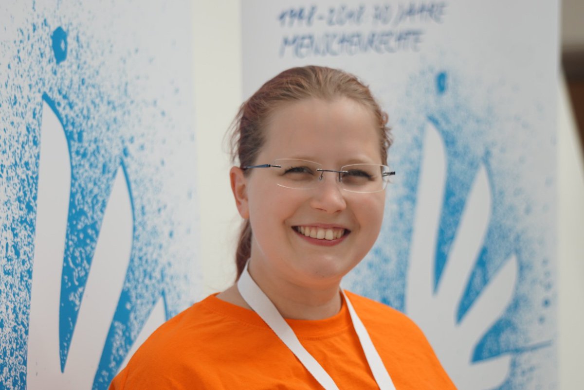 humanistischnet's tweet photo. "Ich bin dabei, weil ich mich gerne ehrenamtlich bei säkularen Veranstaltungen engagiere und der #Humanistentag dafür perfekt ist."
Conny aus Egelsbach ist Mitglied der Humanistischen Gemeinschaft Hessen und dieses Jahr zum ersten Mal Helferin beim #ht18.
https://t.co/q4s1117gEv https://t.co/6A2qURijca