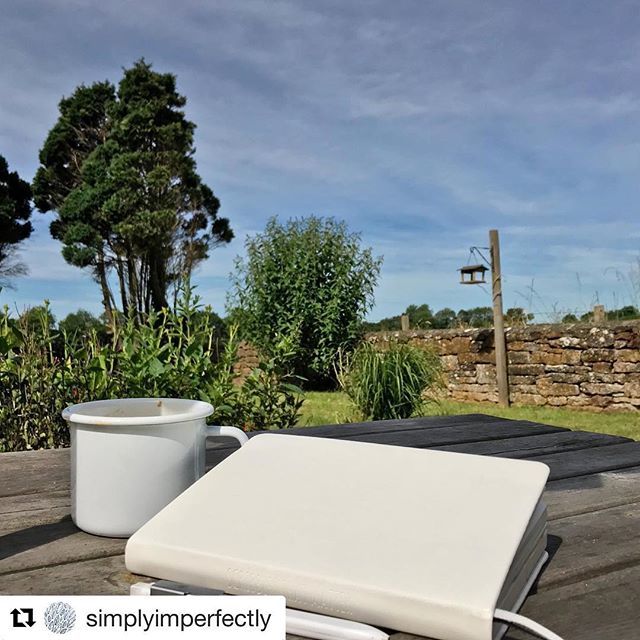 MarianaBlackArt's tweet photo. Morning coffee with a view. Gorgeous day!
.
#blueskies #englishgarden #appreciatethesimplethings #morningcoffee #floatinglemons https://t.co/ViRjnrpSNn https://t.co/J7PWfkHWcJ