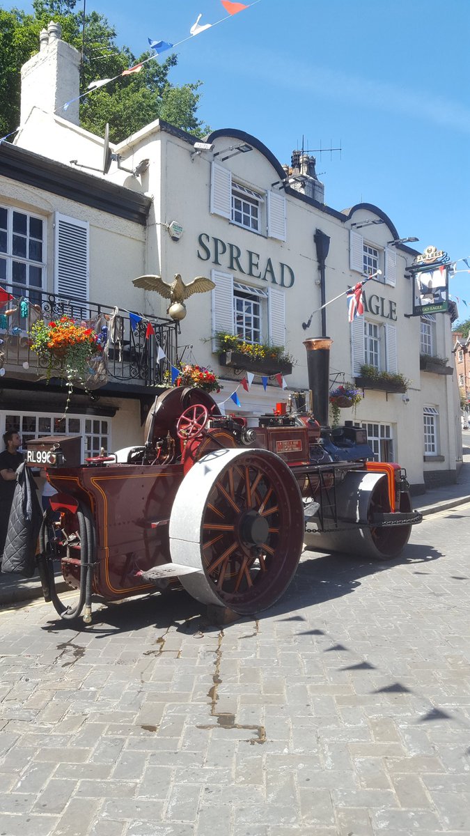 SpreadEagleLymm's tweet photo. Samson has got the best spot in Lymm. 
Great food, #summerpaleale on cask, a shady cool garden and England playing at 1. https://t.co/SShq6ORwla