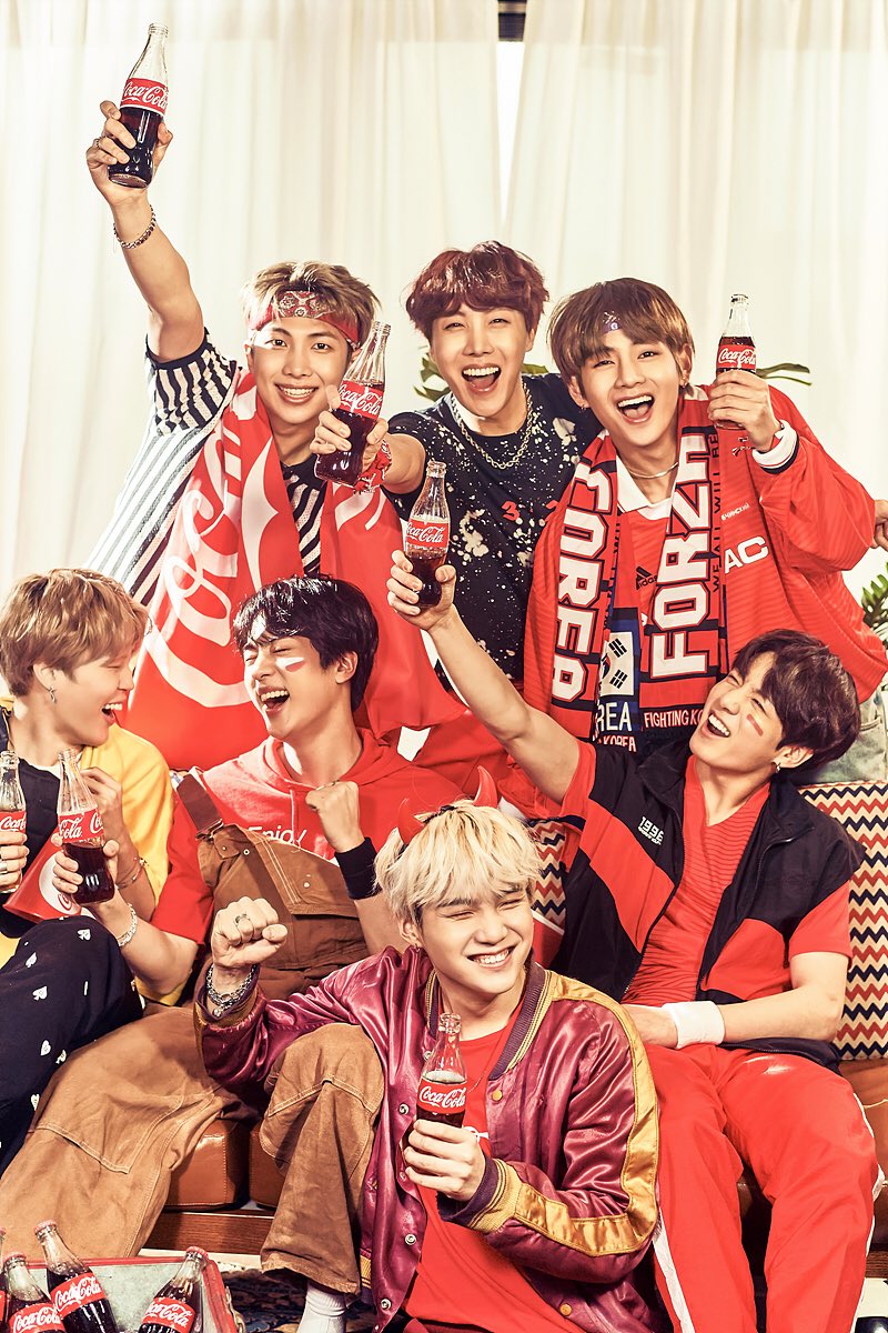 _mochi_piyo's tweet photo. ［コカ・コーラ×BTS サイト更新］

🌟画像一覧&amp;保存はこちら➡︎ https://t.co/mCvAO1YC3g

@BTS_twt https://t.co/Y2t4qD8Woy