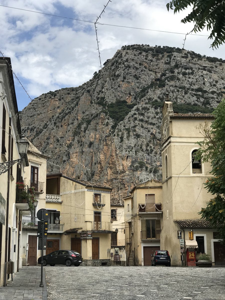 giovanni2046's tweet photo. Ore di viaggio per l’Europa e poi a due ore di macchina da casa scopri la bellezza di Civita in provincia di Cosenza. https://t.co/zvtwtWjgrL