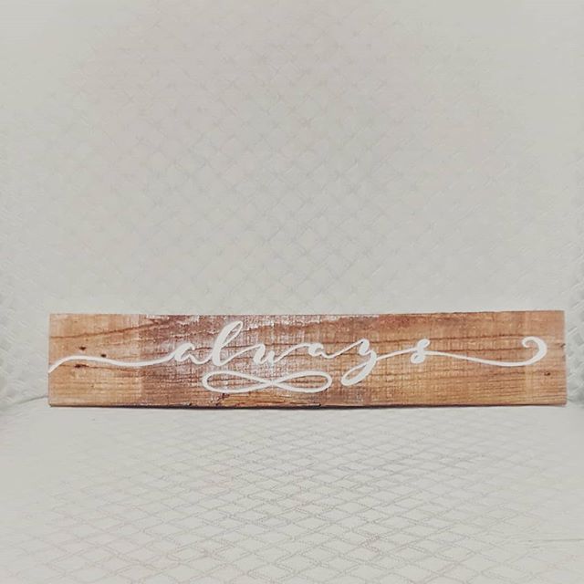 thenanaywhodiys's tweet image. My DIY project this week is a gift to a sister who's dear to my heart. ;) I gave her my favorite word of all time!

#rustic #rusticwallhanging #diywallhanging #wallhangings #homedecorideas #rustichomedecor #rusticwalldecal #giftideas #diygifts #diygiftid… ift.tt/2yzpcrL