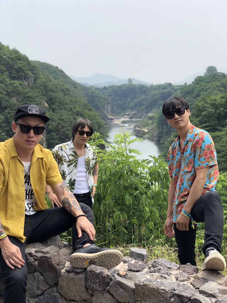 자연을 사랑하는 밴드 갤럭시익스프레스입니다...