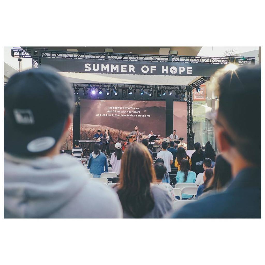 cameraman2k's tweet photo. I carried around my camera for 8 hours today, 4 at the graduation picnic and 4 at the Summer of Hope event. #volunteer #photographer #summerofhope #thesource #buenapark https://t.co/T8bv277pkx https://t.co/0JdU8H6Gyr