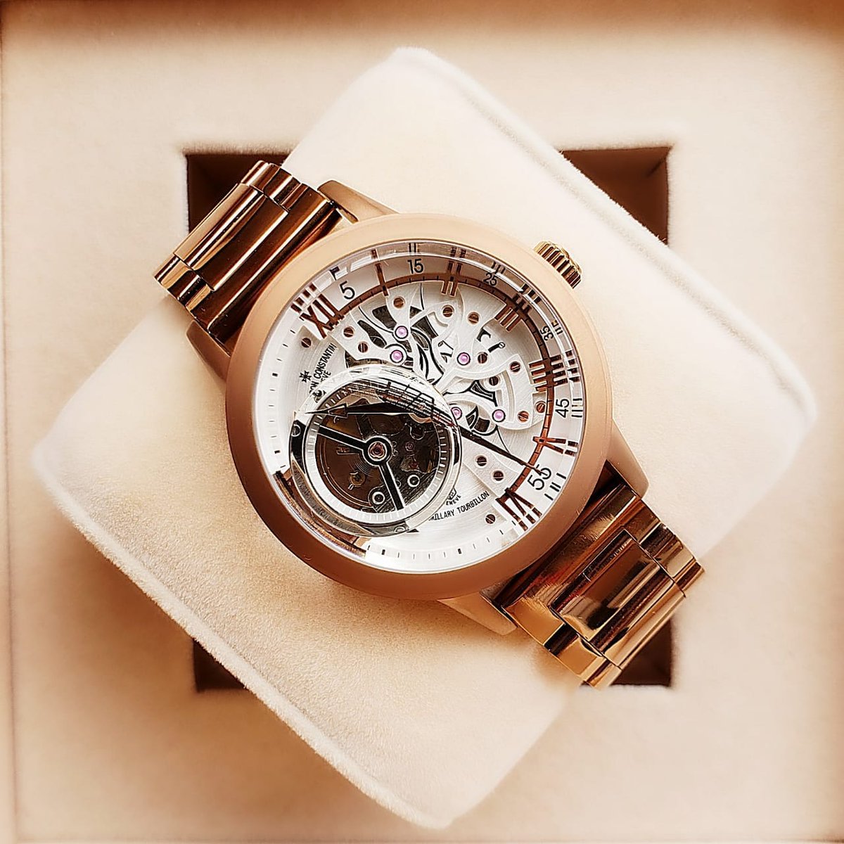 FBloggers11's tweet image. 🌟 VACHERON CONSTANTIN New model 🌟
# vacheron constantin
# For Him
# 7A
# Fully automatic 
# Features- automatic working   &amp;amp; smart dial with elegant looks
✨ New model &amp;amp; Price updated &amp;amp; Free Brand box ✨
Available @ Rs 4150+Ship
📲 What&apos;s app- 9990624415
@FBloggers11