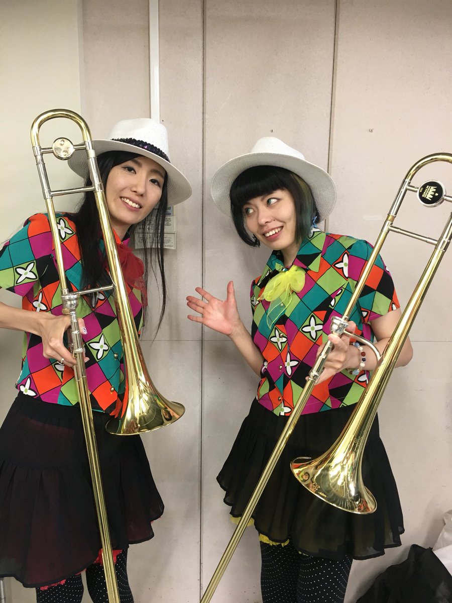 海江田 紅 The Red Cats 海老名ビナウォークでした 今日もありがとうございましたー 本日の相方は西島彩 2コマ漫画みたいな彩の表情にご注目ください笑 可愛い差し入れ お手紙もいただきました 励みになるー 海江田 紅 The Red Cats 海老名ビナウォークでした 今日もありがとうございましたー 本日の相方は西島彩 2コマ漫画みたいな彩の表情にご注目ください笑 可愛い差し入れ お手紙もいただきました 励みになるー