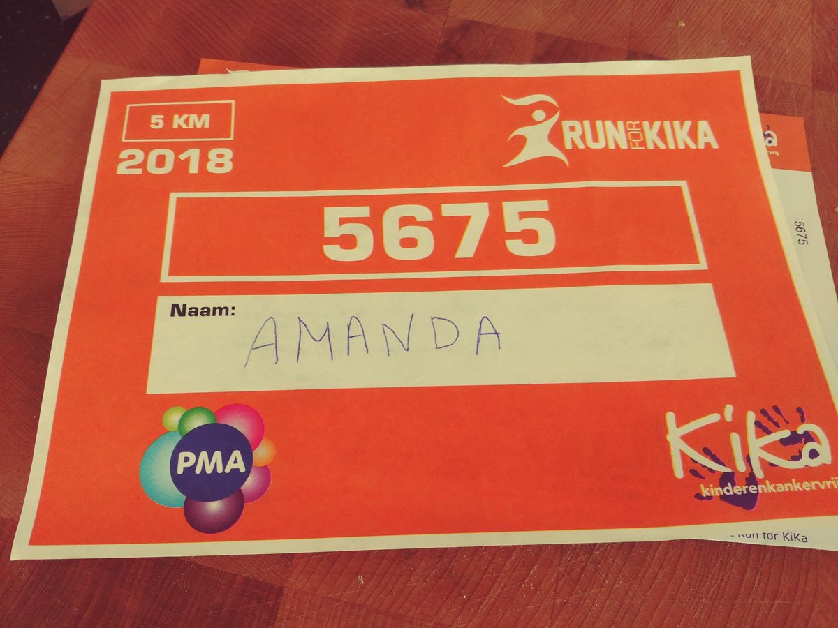 amandeltje2's tweet photo. Omgekleed en bijna start klaar om mijn collega's lopers te vergezellen. #runforceleste #kikarun #Rotterdam #samensterk https://t.co/GbBToGgRwX