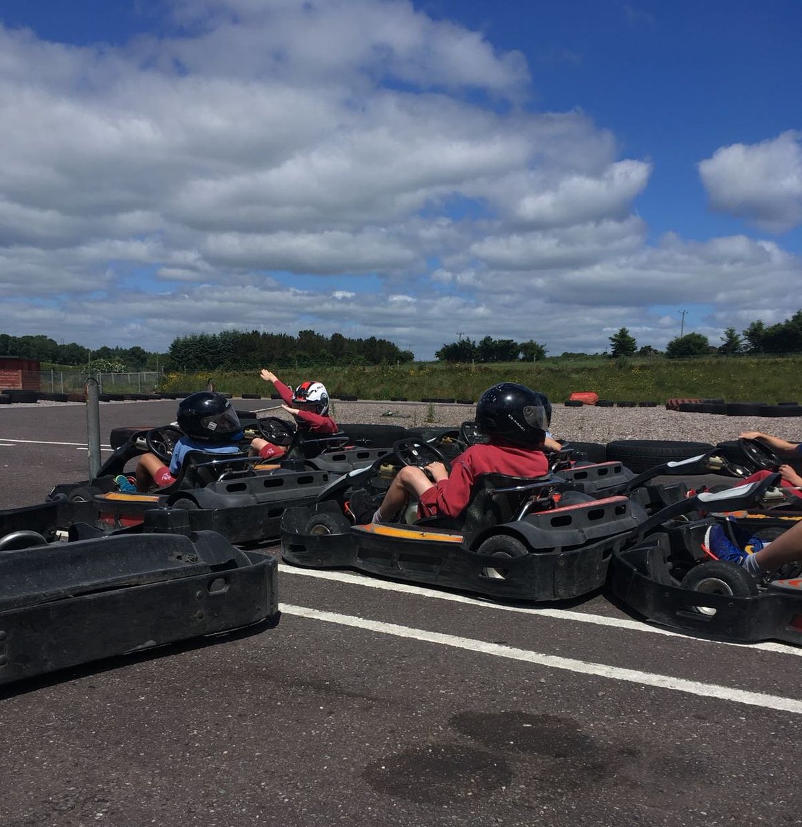 scoileoinboys's tweet photo. .@scoileoinboys #5thClasses had a fantastic time in @AP_Kartworld on their #schooltour #fun (3) https://t.co/nBYv5EWNMv