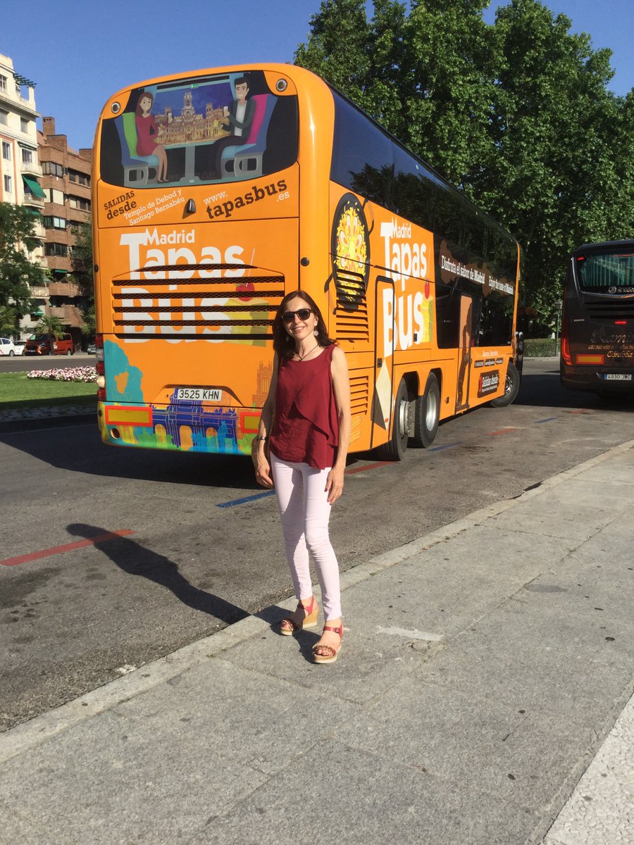 CHAROULECIA's tweet photo. Pues si, he conocido @tapasbus una forma diferente de enseñar Madrid, de conocerlo mientras tomas tranquilamente una tapita. Me pidieron que lo probara y que hiciera publicidad de ellos y me sorprendió y mucho #charouleciaturismoymoda #communitymanager #planesenmadrid https://t.co/NA7G91ASfF