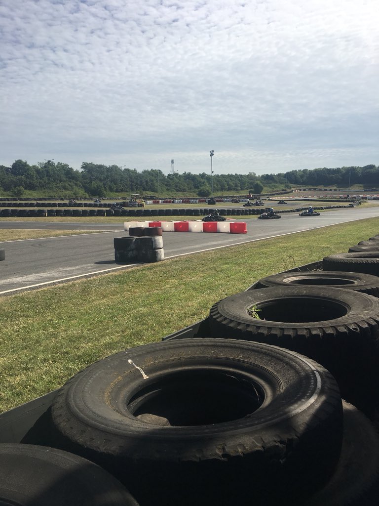 AstonRacingClub's tweet photo. Not long to go on another perfect day #bukc24hr #muchsun https://t.co/Kp7lNppSJ4