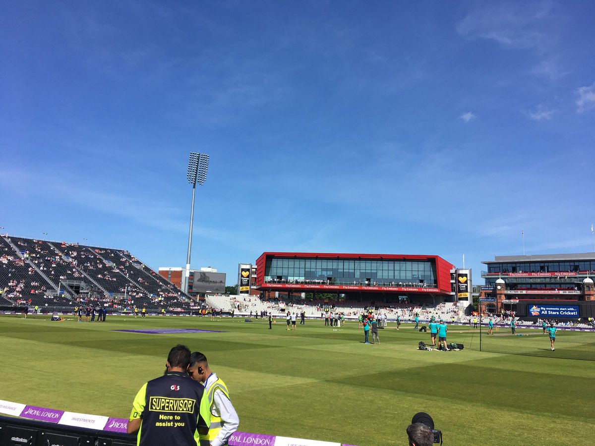 MPJ1664's tweet image. My view for the rest of day, England v Australia ⁦@oldtraffordcc1⁩ ⁦@englandcricket⁩ ⁦@markpope06⁩ #ENGvAUS #Gorgeous Weather #EnglandCricket