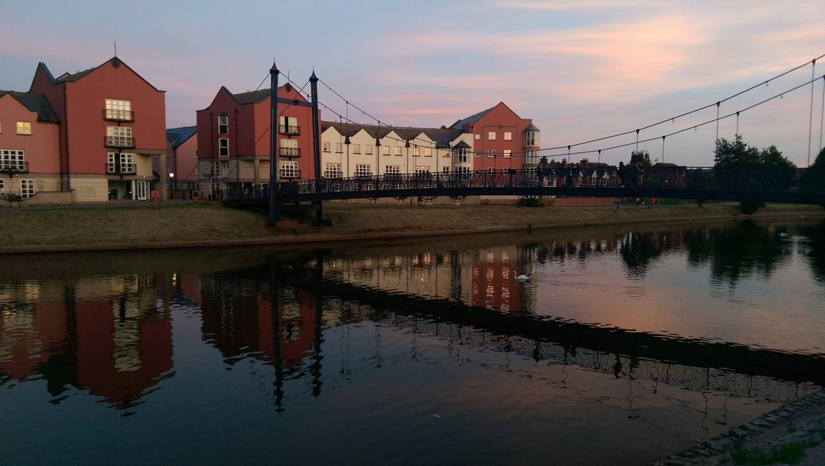 Yid_Caledon's tweet photo. Saying farewell today to #BATW2018 and Exeter. I'm going to have to come back some day. You have to love a city where simply standing by the river makes you an Exe-man. #comicspuns https://t.co/Jp94873rje