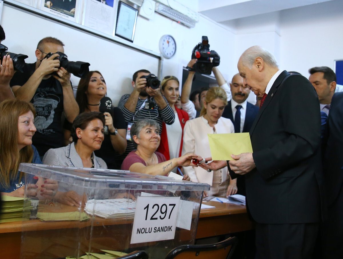 MilletAkliMHP's tweet photo. Genel Başkanımız Sn. Devlet BAHÇELİ, 24 Haziran Seçimleri İçin Ankara Anıttepe Ortaokulu’nda oyunu kullandı. https://t.co/5oSGpF1JXK