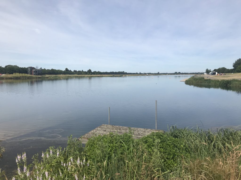 HamptonRowing's tweet photo. Amazing conditions @2012etondorney for #BASHER2 Regatta today. Five Hampton crews are competing #blackandyellow https://t.co/l2kZKxcg1Q