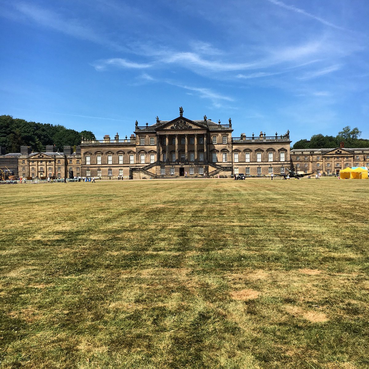 cookiedoughcouk's tweet photo. We’re @Wentworth_house today for @TheManEngine event! What a beautiful day for it! Perfect for some cookie dough 😋 https://t.co/IbyvmO2LOE