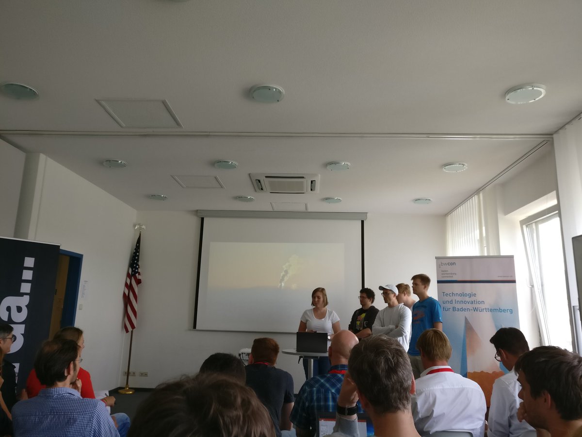 HackathonFR's tweet photo. Team: city_matters
Idee: Mit möglichst wenig Sensoren die Feinstaubbelastung in #freiburg messen und Zielgruppen gerecht sichtbar machen. Unsere sensoren fahren mit ÖPNV oder Müllautos und so decken den ganzen Stadt ab.
#hackfr18 #lorawan #feinstaub https://t.co/rQWAhm4uB3