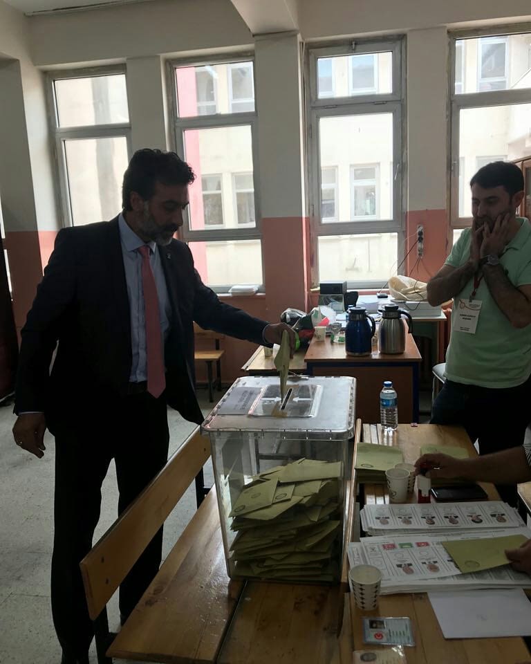 kckimya3's tweet photo. #aklınıBelgeniİradeniyanındagetir #DurmakYokYolaDevam #Erdogan #ErdoğanaEvetAkPartiyeEvet #ERDOĞANileDevam #ErdoğanİsYaparDiğerleriBos #seçimdensonra #SeçimGünü #seçimsonrasıçalışmalaradevam  #kckimya 
 #vatanamilletehayırlıolsun #kckimya @cebrailkamaci @israfilkamaci @kckimya https://t.co/Ch6bUoA8Fn