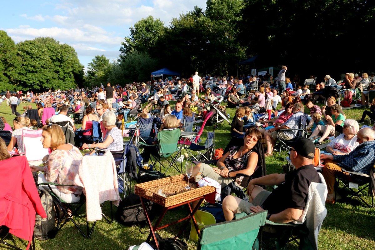 Weather is looking good for our annual Jazz Picnic on Monday, 6pm to 9pm,  with @Dixiemixjazz at Becketswell, info here: wymfest.org.uk/event/jazz-pic…