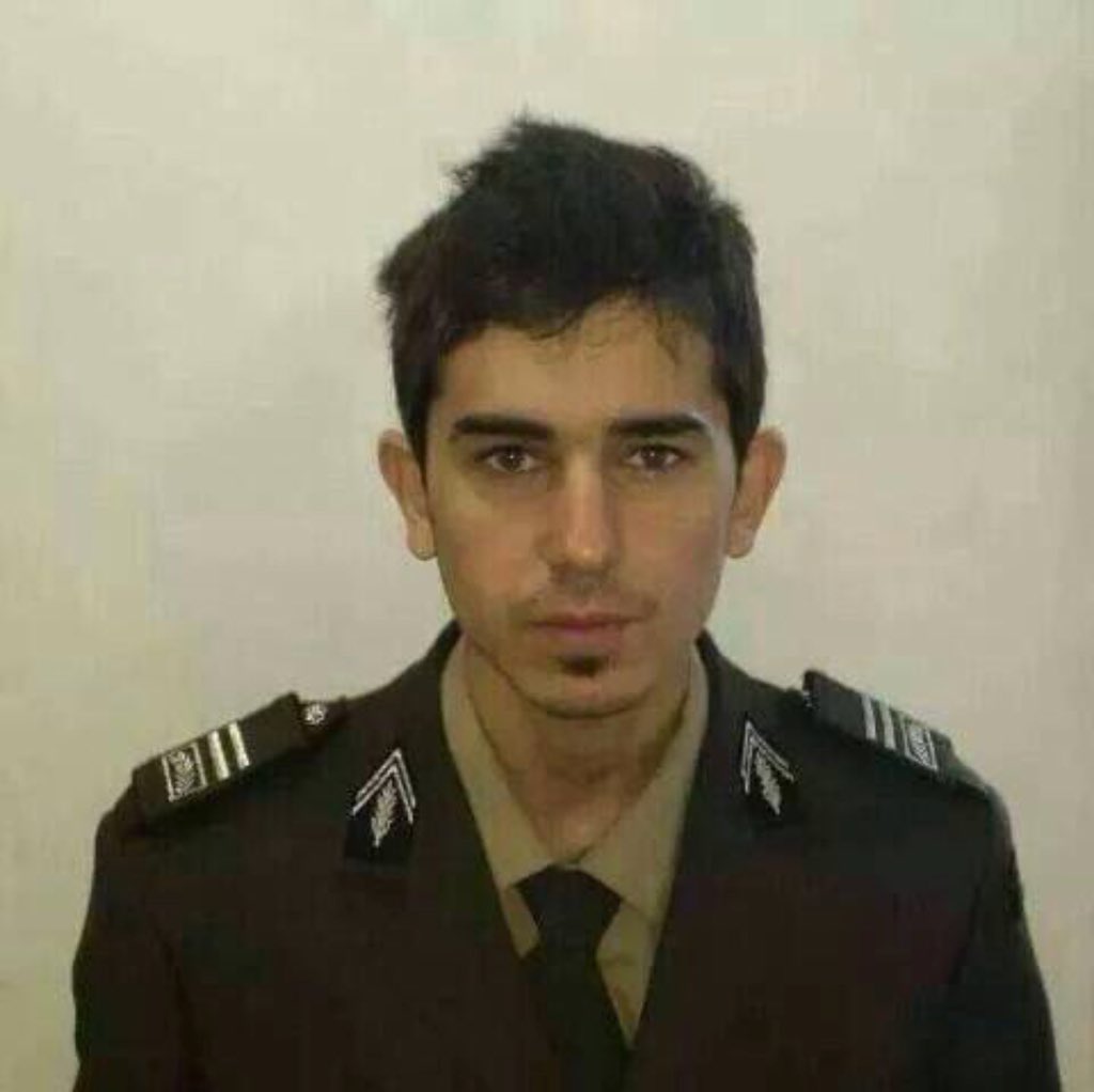 DGSGLB's tweet photo. المفتش أول البطل عبد الكريم حدرج، استشهد أثناء محاولته توقيف ارهابي فجّر نفسه بسيارة مفخخة في محلة الطيونة- بيروت منذ اربع سنوات من تاريخ هذا اليوم. الشهيد #عبد_الكريم_حدرج فخر لبنان والمديرية العامة للأمن العام. 
شاركوا معنا في هذه الذكرى كي لا ننسى شهداء لبنان في وجه الإرهاب https://t.co/8Y4LA2YdzF