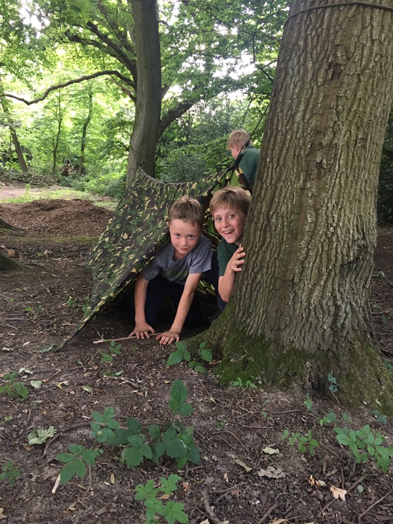 dalelearning's tweet photo. Learning bush craft skills on the school grounds last night including roasting marshmallows - what fun! #iloveboarding #outdoorlearning https://t.co/HqrqZiDN5Z