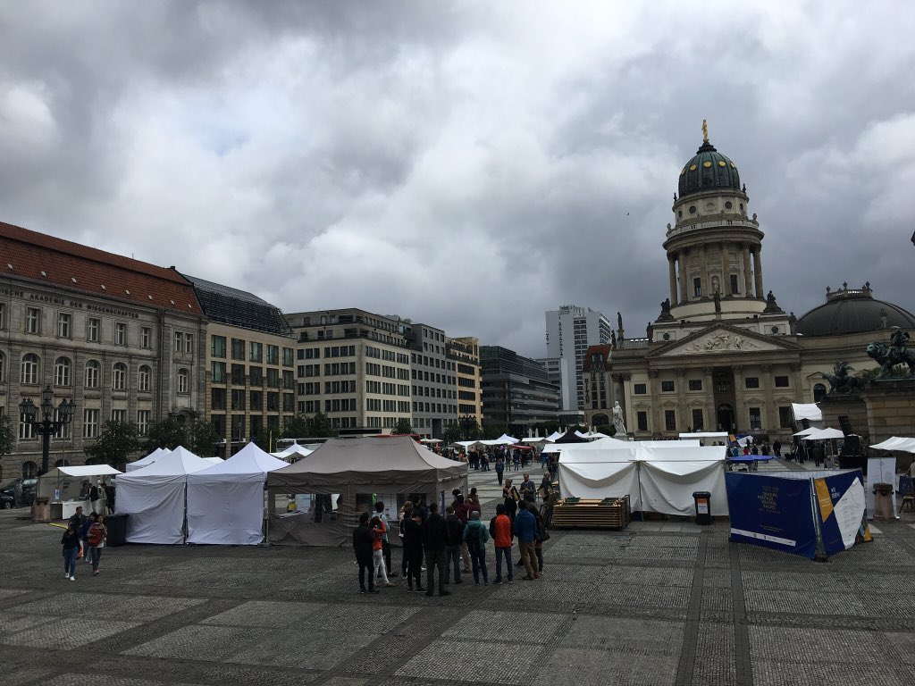 #EuropeanHeritageSummit #gendarmenmarkt
Unfortunately, it was a rainy, cold and windy day.