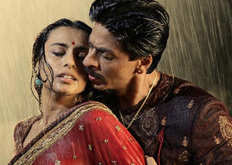 SRKUniverseBOL's tweet photo. 😍 #13YearsOfPaheli
Ternura, amor, pasión, romance...
Estas emociones sólo pueden reflejarse intensamente con la magia de esta Jodi!!
@iamsrk ❤ #RaniMukerji https://t.co/zUesUu2io8