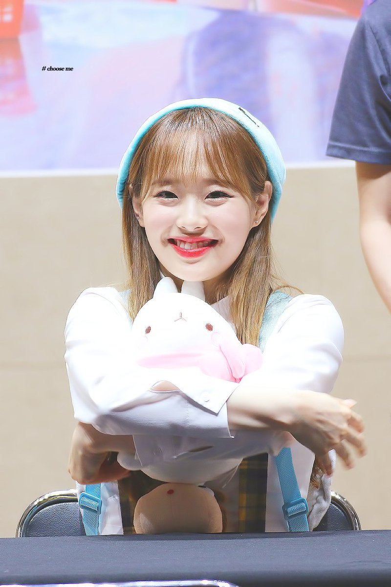 991020kr's tweet photo. 180624 김뽀짜기

#이달의소녀 #LOONA #츄 #Chuu  #yyxy #love4eva https://t.co/7FDwAjQd0a