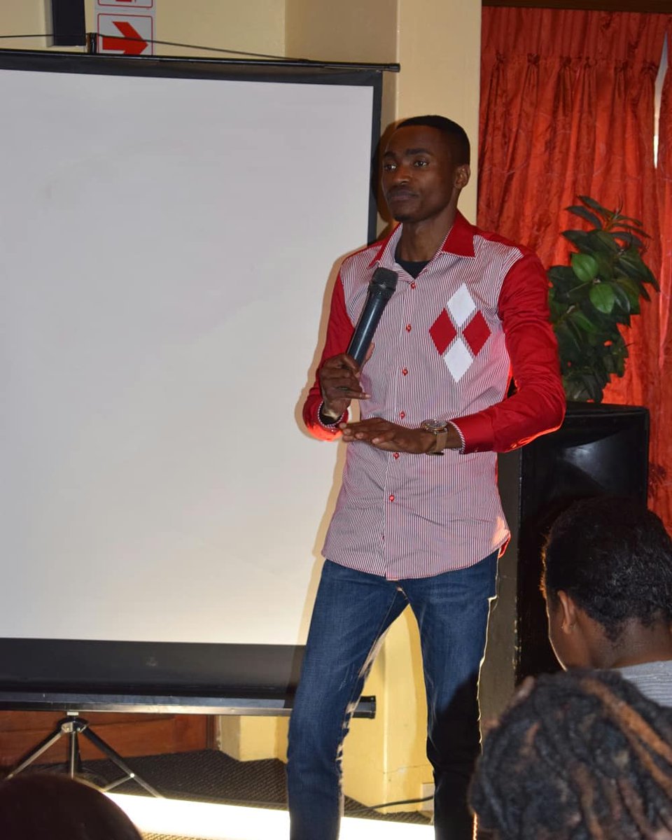 TGNC_Polokwane's tweet photo. Learn to relate with God on your knees. If you know how to get down and pray, He has a plan and a promise, He will answer! Every Biblical champion that you know of was based on the principle of prayer.
#PowerOfPrayer  #GoodNews https://t.co/NAusiO5ZCe