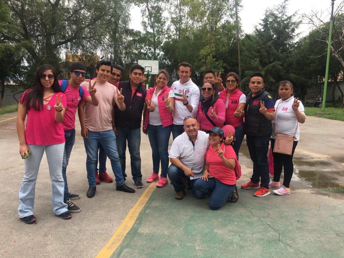 AlborAnabel's tweet photo. En Vía Radical encontrarás ciudadanos hablando de  frente, ciudadanos como tú #VotaporAnabelAlbor #víaradical #mujeresradicales #izcalliradical Jorge Dueñas José Luis Muñoz Herrera Radical 43 https://t.co/oKzadaof5v