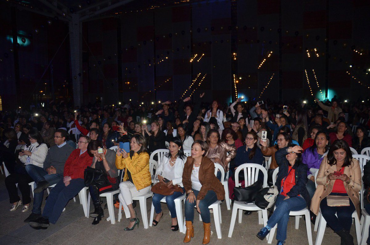 USSSuba's tweet image. La familia Subred Norte se reunió en la plaza del Jubileo de Compensar para celebrar y reconocer el trabajo que realizamos desde nuestras profesiones y oficios, para ofrecer la mejor atención en salud a nuestros usuarios.