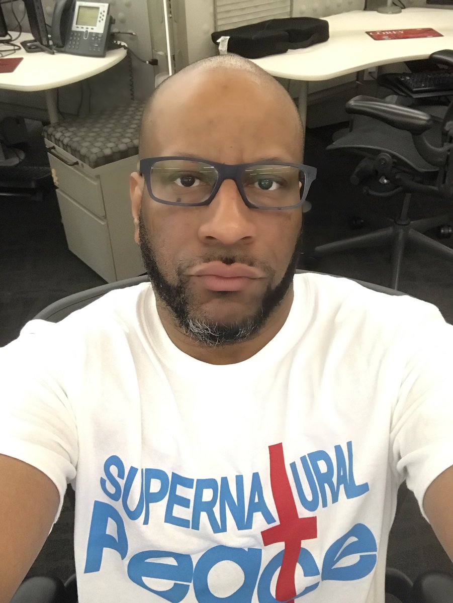 PSHACK803's tweet photo. The look when youโre working on a Sunday!!!! The upside is that next weekend is 3 day weekend.
#sundayselfie๐ท
#imnotaboutthislife
#ineedthatwordtoday https://t.co/NrQifSZadD