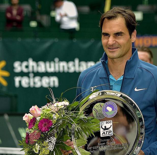 RFansArgentina's tweet photo. Federer nos ha dejado hoy algo mucho más importante que un título. Sus últimas palabras en la entrega de trofeos: “Tener este público ha sido como un sueño, nos vemos el año que viene” #MoreRoger https://t.co/VjTq97ibNe https://t.co/VjTq97ibNe