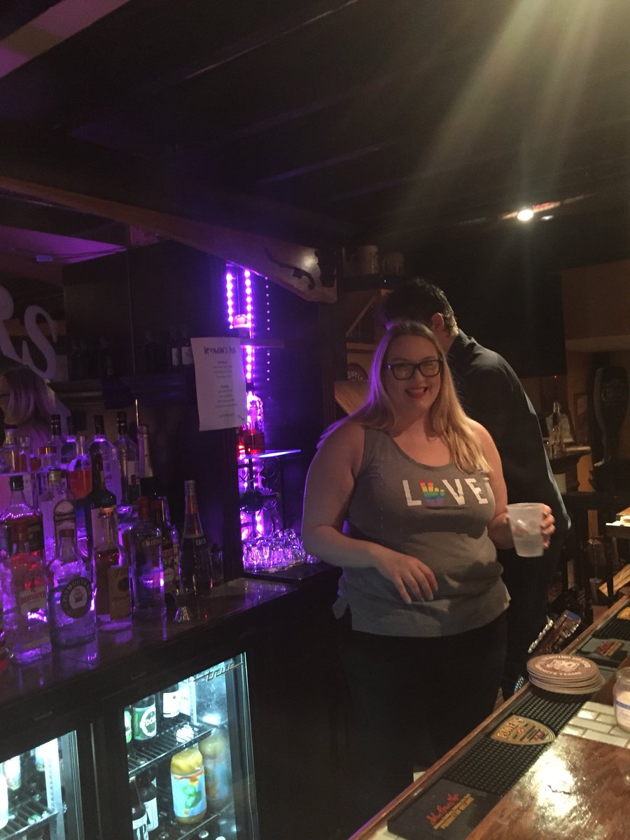 LowerBChicago's tweet photo. We are ready for #Pride!!!
.
.
.
#lakevieweastchicago #lowerbroadway #brendanspub #pride🌈 #prideparade2018 #chicagopride #instagay #lakeview #lowerbroadway #chicagodrinks #chicagobars https://t.co/28KUKnM1DC