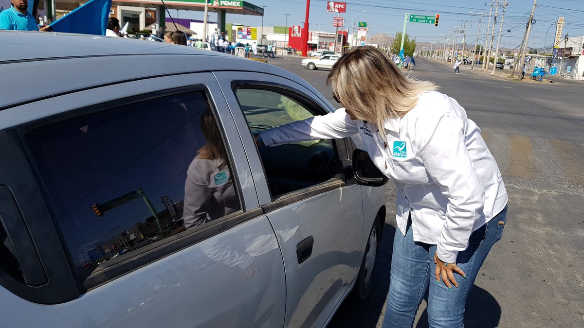 NAChihc8's tweet photo. En estos momentos, nos encontramos en nuestra segunda jornada de volanteo nacional, desde Chihuahua recuerda, este 1 de julio todos demos el 
 #VotoUtilANuevaAlianza #SalvemosAMexico https://t.co/IHFKRnD40V