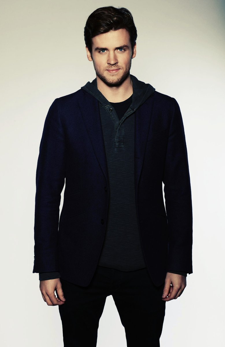 JMRamos1701D's tweet photo. #DeceptionSunday #SaveDeception #Deception @crcssrcads @filmwritr4 @denisefennell @JCutmoreScott @Kiwimagicz @bestofdeception @DeceptionGeek @lorenbhollander @bestofjackscott https://t.co/ImHTXVUUN8
