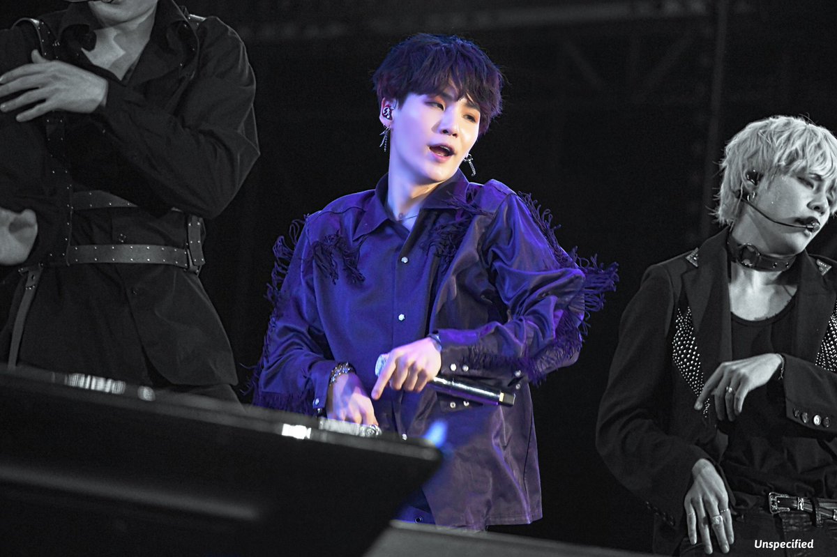 UNSPECIFlED's tweet photo. 180622 롯데 패밀리 콘서트 Lotte Family Concert 【HQ】

#민윤기 #윤기 #슈가 #YOONGI #SUGA #방탄소년단 #방탄 #bts @BTS_twt https://t.co/FnDW6Zcm1u