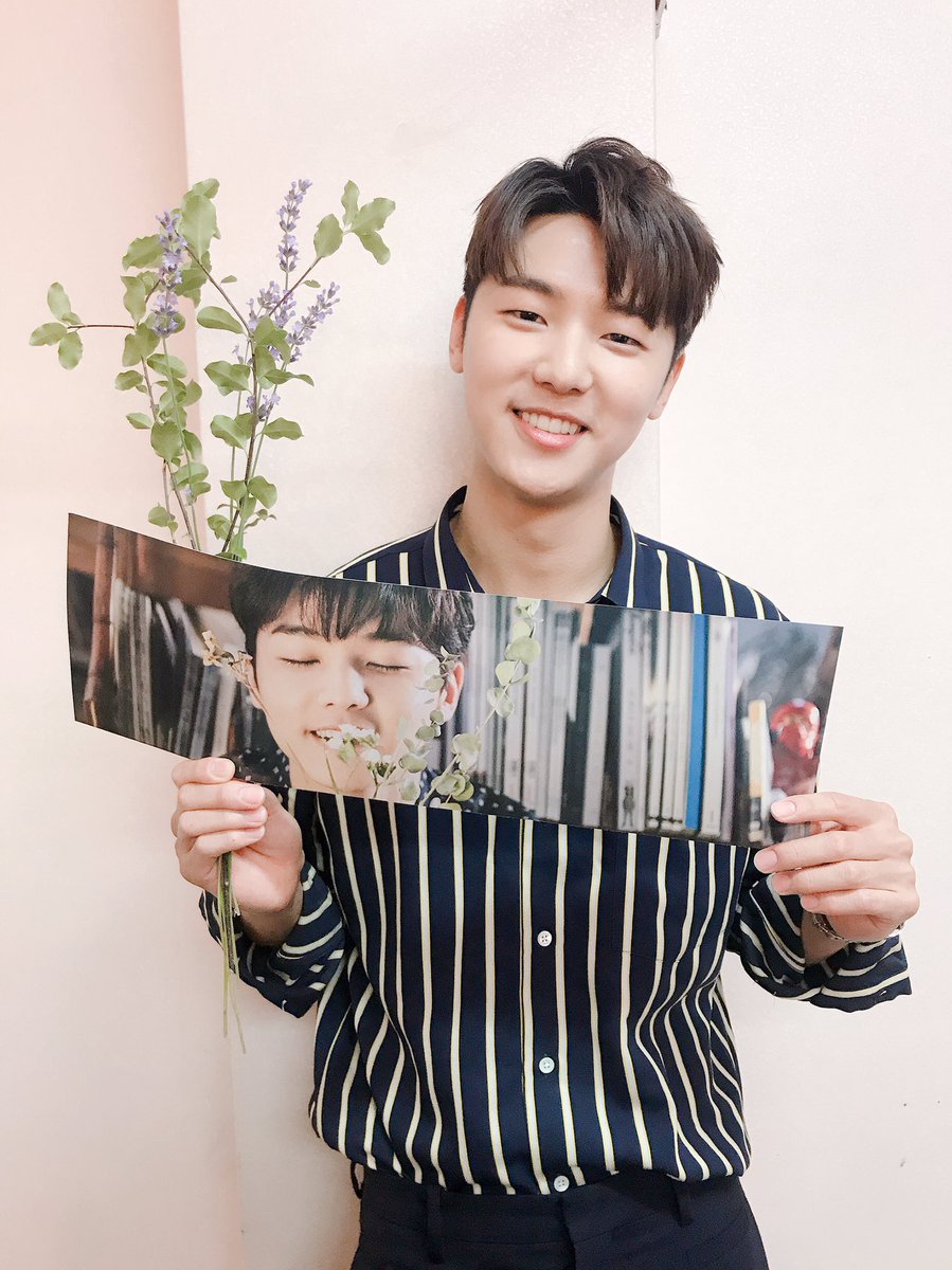 CN_FANCLUB's tweet photo. CNBLUE SPECIAL FANMEETING < BOICE CAFE : KMH CAFE > Close🚪

Love is you 💗
Love is BOICE 💖
서로의 별이 되어주길 ⭐️

#CNBLUE #씨엔블루 #강민혁 #BOICE_CAFE #KMH_CAFE https://t.co/JPm93Ez7N7