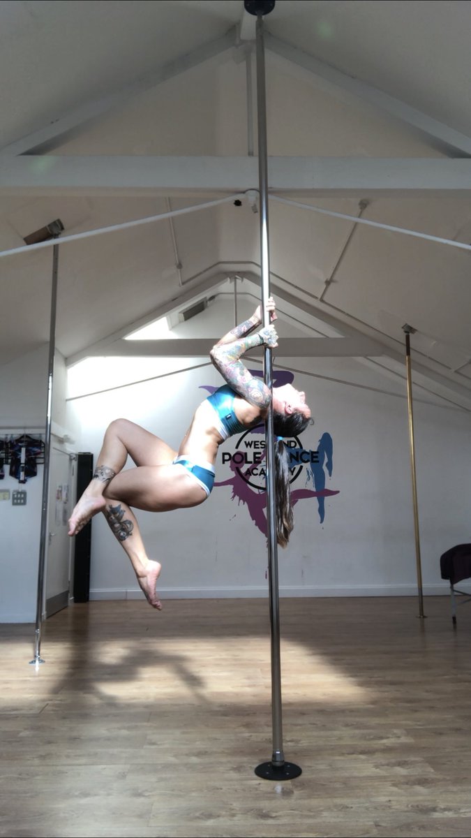HildersleyLyle's tweet photo. #poledancing #polesport #polefitness #polefit #poledancer #worldchampion #poleathlete https://t.co/sgv8H39ILW