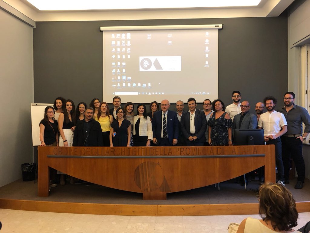 OrdineCT's tweet photo. #afterparty le foto della seconda giornata della #festadellarchitetto dedicata alla consegna delle medaglie ai colleghi che festeggiano i #40AnniDiLaurea ‼️ https://t.co/11nntfErpy