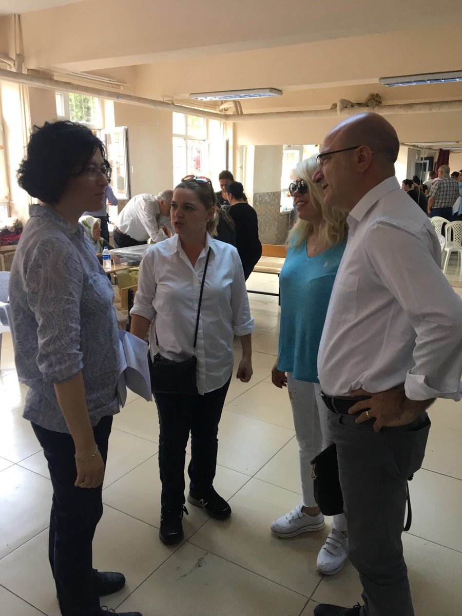 Sandık sandık, okul okul, ilçe ilçe adil seçim için oylarımızın başındayız. Mezun olduğum ilkokul ile başladık. Sandık başındakilere emekleri için teşekkür ettik. 

Şimdi Keçiören’de ilçe örgütümüzle birlikteyiz. Sonraki durak Altındağ. 

Birlikte başaracağız! #Seçim2018