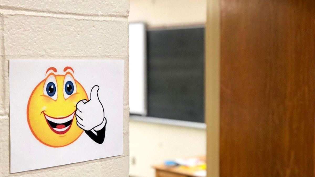 edutopia's tweet image. Opening your classroom so your fellow teachers can just drop by and observe is a low-pressure way to collaborate and share best practices. edut.to/2tfviZ4