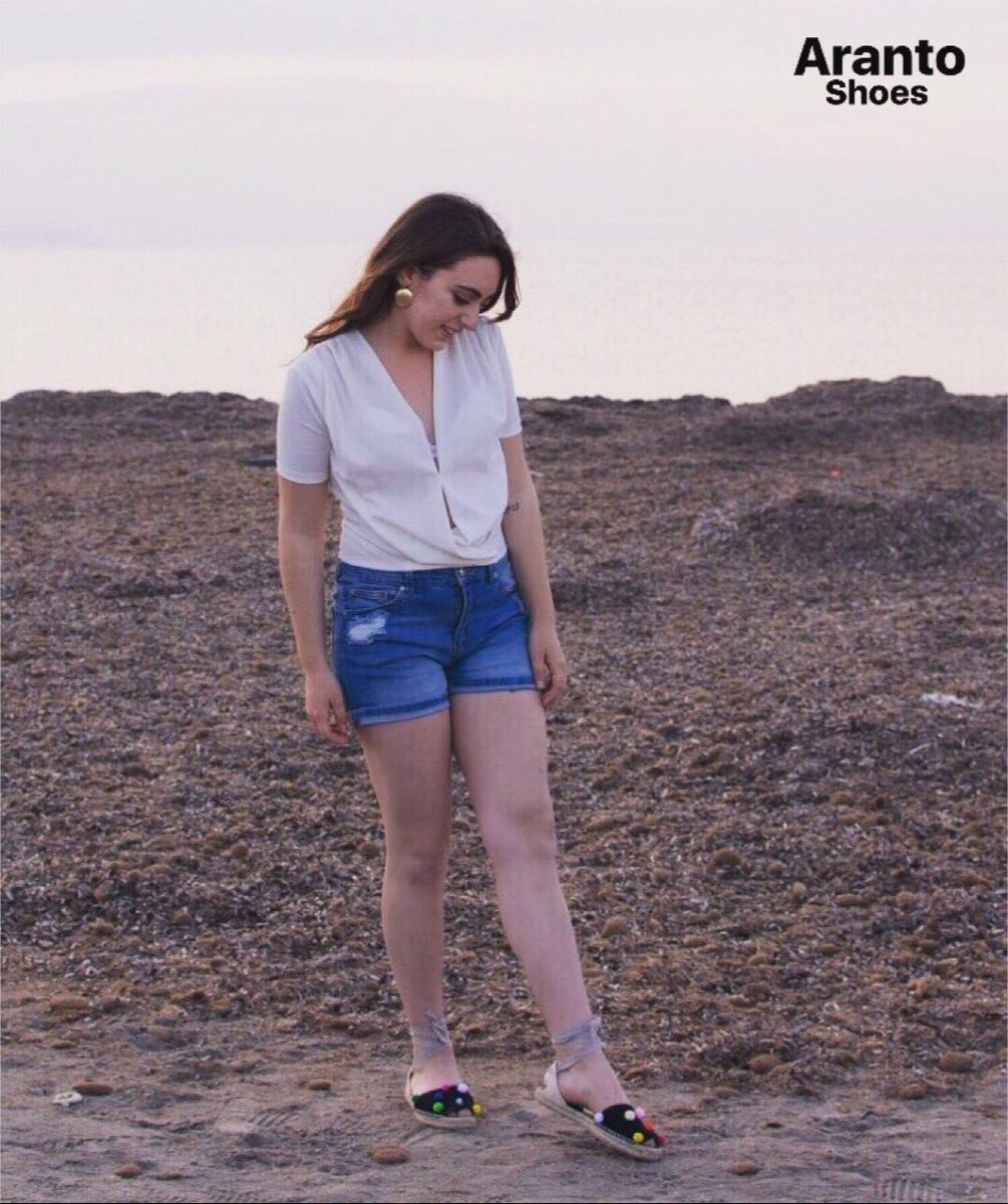 ArantoShoes's tweet photo. Si te gusta darle un toque de color a tus #looks ... estas alpargatas tendrá un lugar especial en tu #closet . - photo: @marzo_agosto - modelo: @olaia_llana .
- https://t.co/Xem23MX5zw
#shoes #moda #alpargatas #alpargatastyle #fashionshoes #fashionstyle #lovershoes #calzado https://t.co/HoHmljUdtz