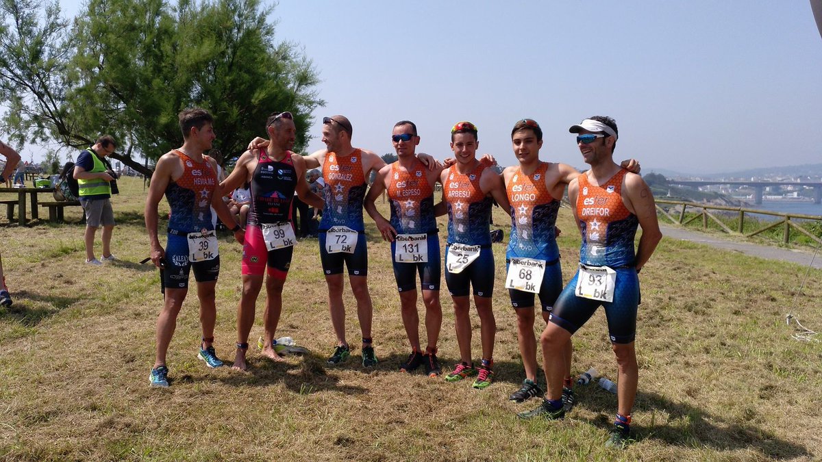 caotriatlon's tweet image. Foto de lujo con @cdsunn00 hoy en el #eosprint 🏊🏻‍♂️🚴🏻‍♂️🏃🏻‍♂️