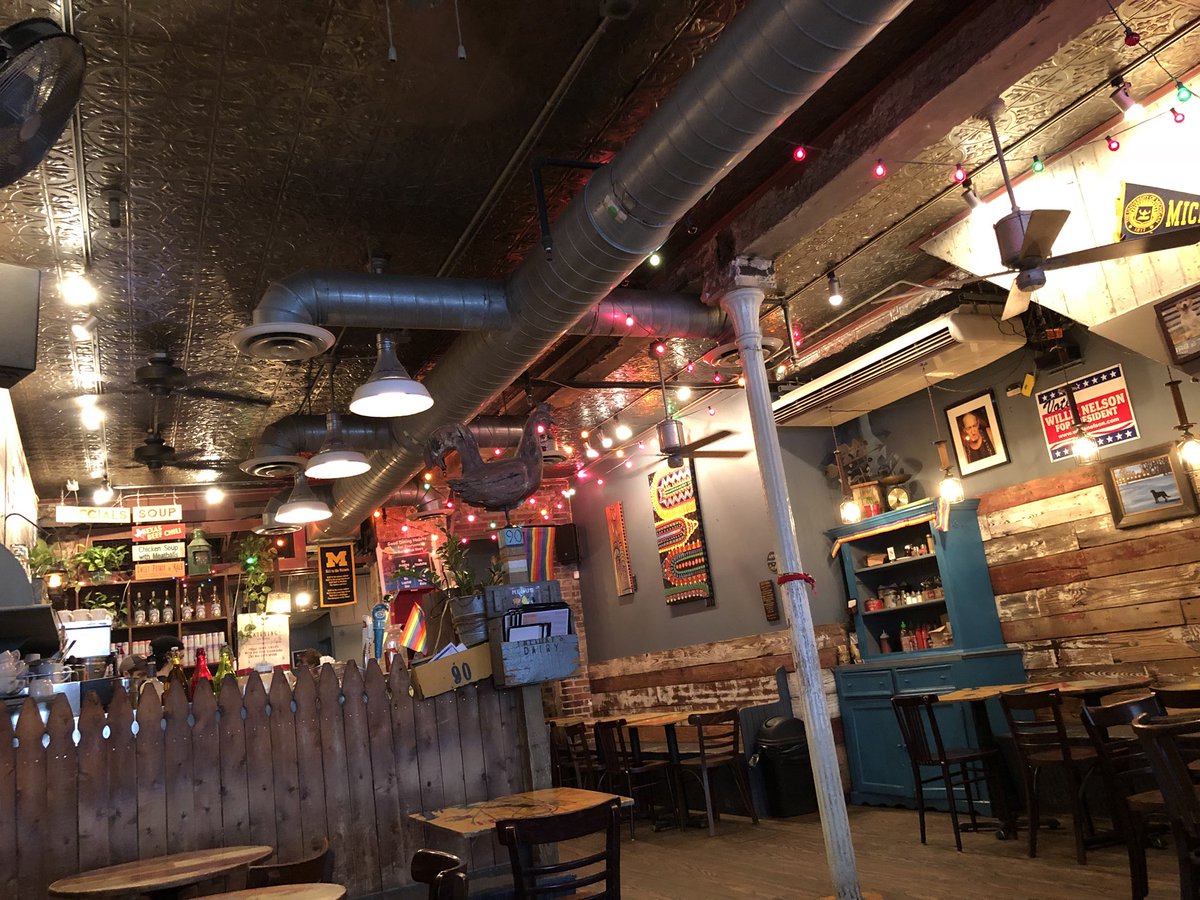Trish_Crain's tweet photo. Breakfast at The Grey Dog. Readying for another day of fantastical learning with Coach @AnnieWaldman &amp; @merkolodner @nealtmorton @benfelder_okc @ByMarquitaBrown @raiyn at #ewaDATA Thanks again, @EdWriters! https://t.co/n9HTAxnWBP